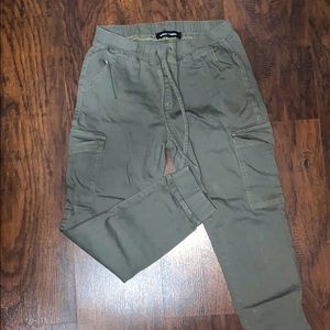 OLIVE CARGO PANTS
